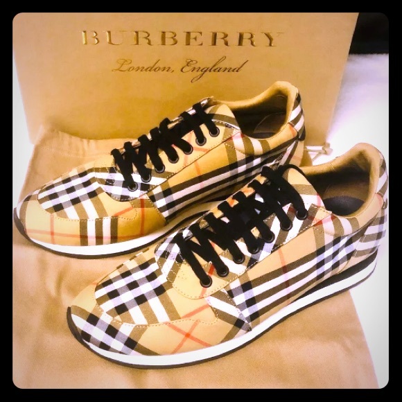 ❌SOLD❌🔥BURBERRY NEW🔥 Travis Train Sneakers - Picture 2 of 9